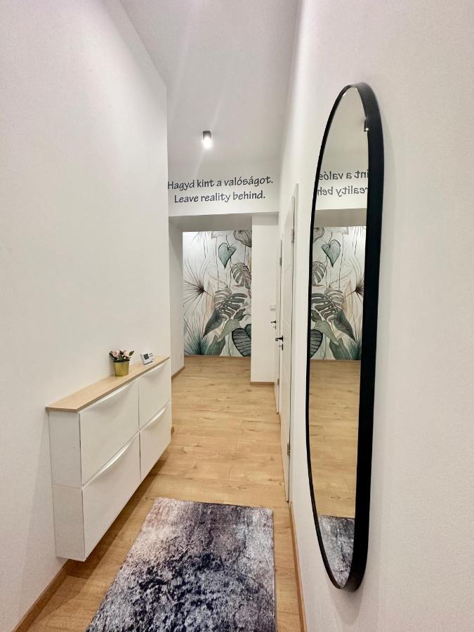 Luxory Design Apartment#Bakats#Freeparking#8Ppl Budapeste Exterior foto
